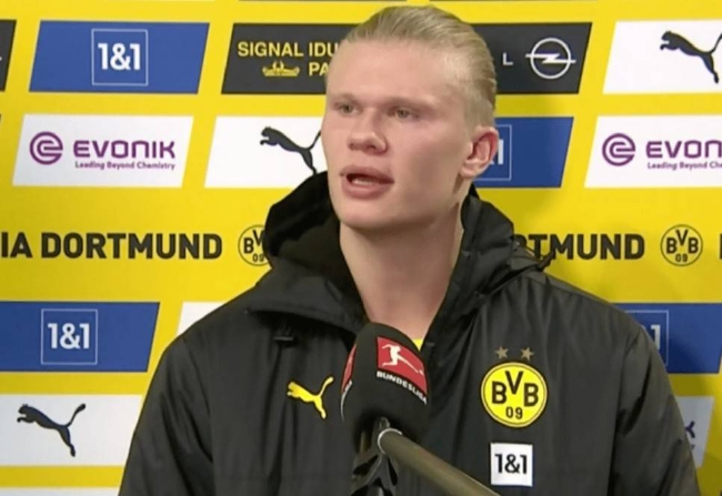 大连人队球迷热情依旧（大连人队拥趸热情不减）