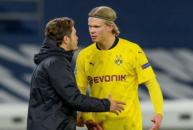 中国5拳手出征日本黑帮格斗赛！遭到围攻后奋起反击！（中国五名拳手赴日参加黑帮格斗赛，遭围攻后强势回击）