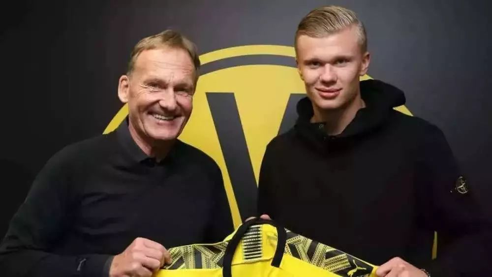 别把跑车当坦克！莱奥转型中锋，是补了短板却废了武功？（别让跑车去撞线！莱奥转中锋，补短还是削长？）