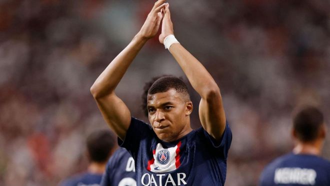 2米门将发展不顺，护照收集者冉冉升起：阿森纳法国小将发展（两米门将受挫，护照达人崛起：阿森纳法国小将成长记）