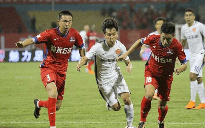 泰州主帅谈苏超夺冠：我们做得还不错，球员心理承受能力很强（泰州主帅评苏超夺冠：整体发挥不俗，球员抗压能力出众）